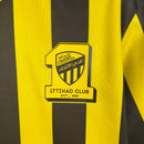camisa-masculina-nike-al-Ittihad-home-titular-1-2023-24-torcedor-amarelo-amarela-preto-preta-arabia-saudita-benzema
