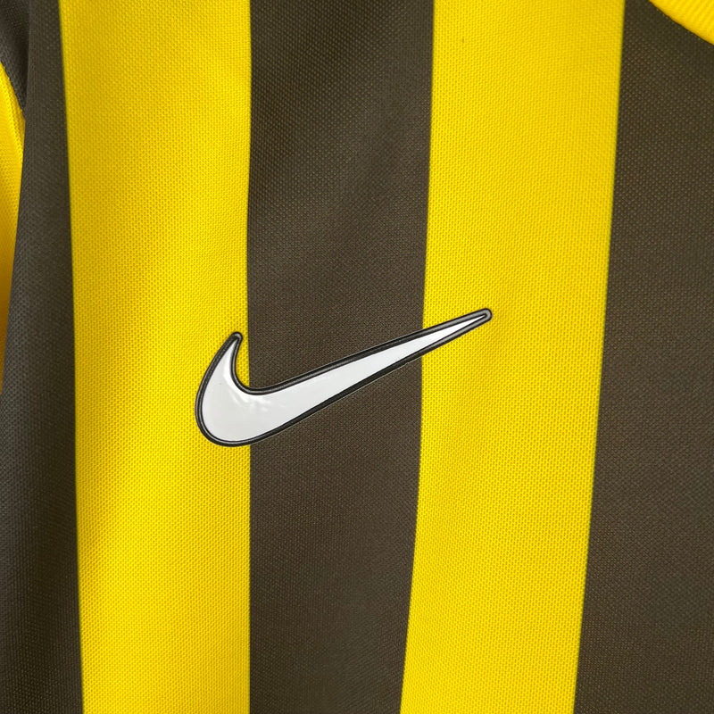 camisa-masculina-nike-al-Ittihad-home-titular-1-2023-24-torcedor-amarelo-amarela-preto-preta-arabia-saudita-benzema
