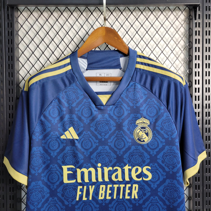 camisa-masculina-real-madrid-madri-2023-24-torcedor-azul-dorado-dorada-dourada-dourado-ronaldo-cr7-kroos-vini-jr-fly-emirates