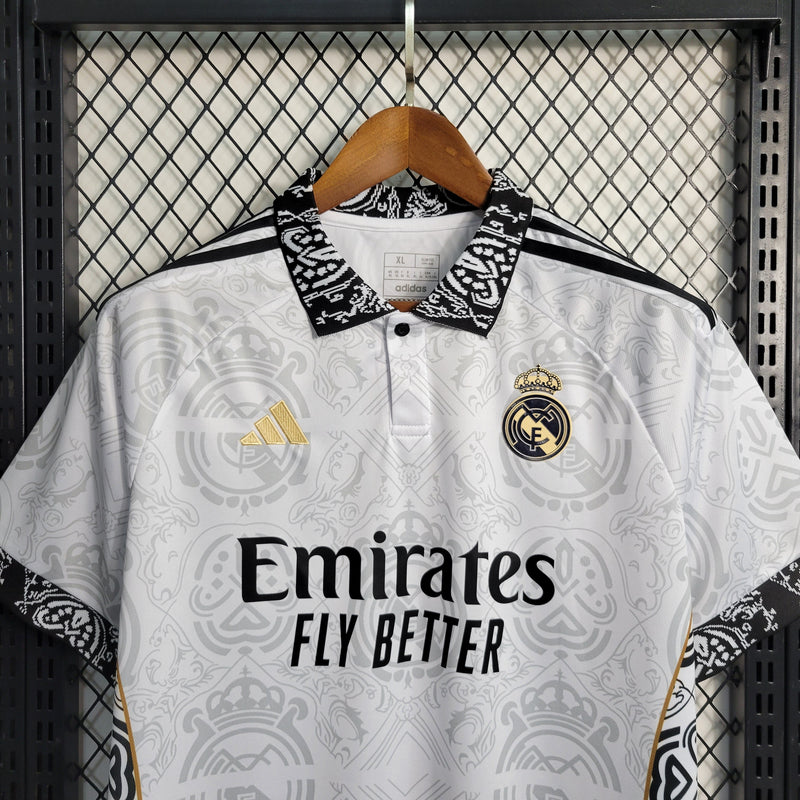 camisa-masculina-real-madrid-madri-2023-24-torcedor-preto-preta-branco-branca-ronaldo-cr7-kroos-vini-jr-fly-emirates