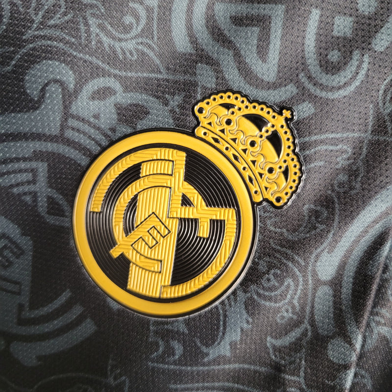 camisa-masculina-real-madrid-madri-2023-24-torcedor-preto-preto-dorada-dorado-dourada-dourado-ronaldo-cr7-kroos-vini-jr-fly-emirates