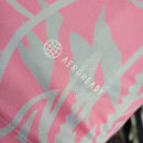 camisa-masculina-real-madrid-madri-2023-24-torcedor-rosa-branco-branca-ronaldo-cr7-kroos-vini-jr-fly-emirates-dragao