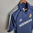camisa-masculina-real-madrid-madri-away-reserva-2-2005-06-retro-azul-braco-branca-ronaldo-cr7-siemens
