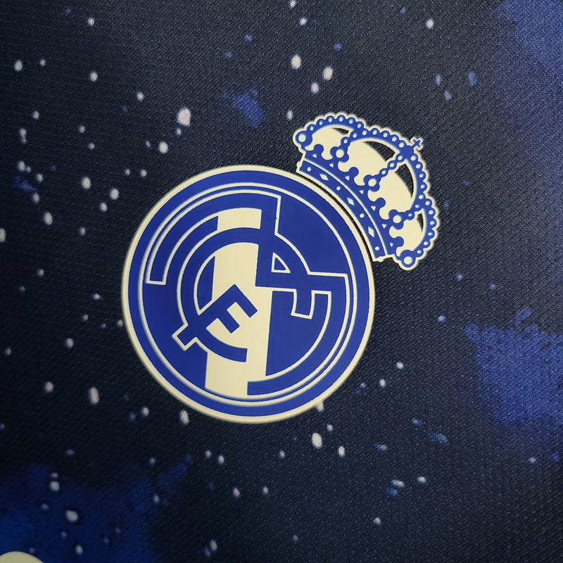 camisa-masculina-real-madrid-madri-away-reserva-2-2018-19-adidas-retro-azul-branca-branco-ronaldo-cr7-fly-emirates-better