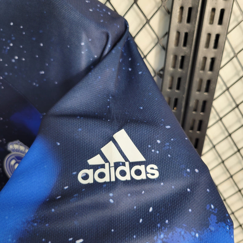 camisa-masculina-real-madrid-madri-away-reserva-2-2018-19-adidas-retro-azul-branca-branco-ronaldo-cr7-fly-emirates-better