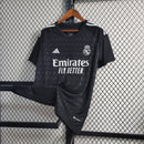 camisa-masculina-real-madrid-madri-goleiro-2023-24-adidas-torcedor-branco-branca-preta-preto-ronaldo-courtois-cr7-emirates-fly-better
