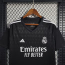 camisa-masculina-real-madrid-madri-goleiro-2023-24-adidas-torcedor-branco-branca-preta-preto-ronaldo-courtois-cr7-emirates-fly-better
