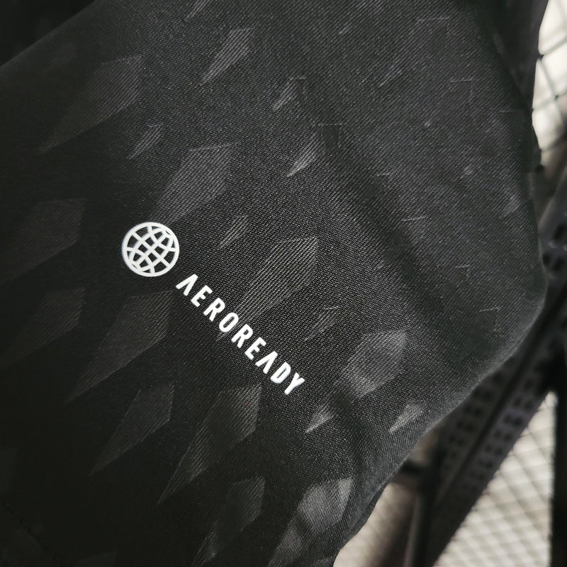 camisa-masculina-real-madrid-madri-goleiro-2023-24-adidas-torcedor-branco-branca-preta-preto-ronaldo-courtois-cr7-emirates-fly-better
