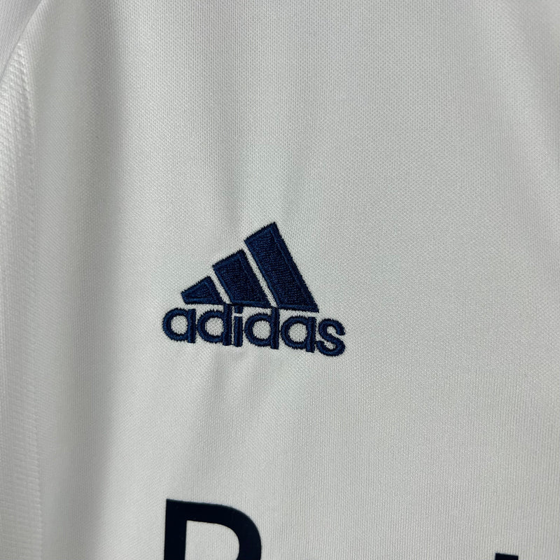camisa-masculina-real-madrid-madri-home-titular-1-2001-02-adidas-retro-branco-branca-azul-ronaldo-cr7-gola-v-com
