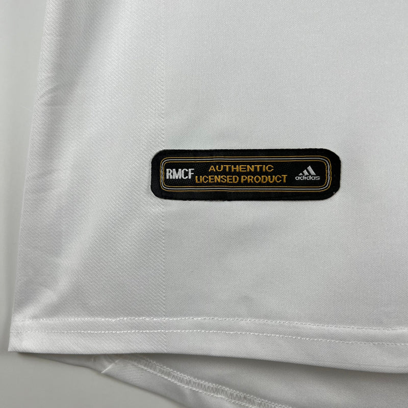 camisa-masculina-real-madrid-madri-home-titular-1-2001-02-adidas-retro-branco-branca-azul-ronaldo-cr7-gola-v-com
