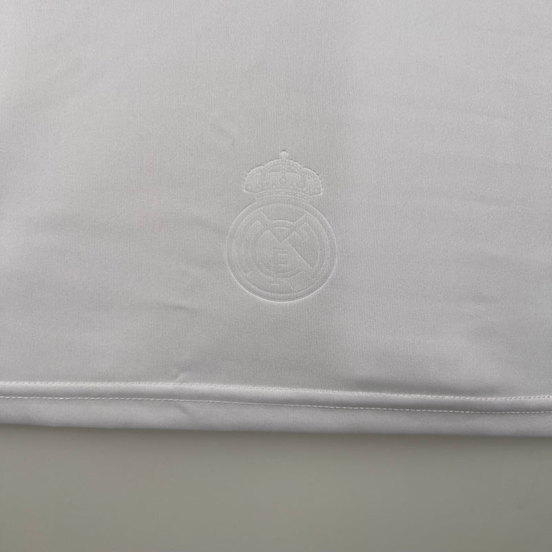 camisa-masculina-real-madrid-madri-home-titular-1-2008-09-adidas-retro-branca-branco-preto-preta-ronaldo-kaka-cr7-bwin-com