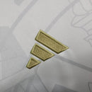 camisa-real-madrid-edicao-especial-2023-24-adidas-emirates-fly-better-torcedor-masculina-masculino-branca-branco-dourado-dourada-dorado-dorada-vini-jr-mbappe-rodrygo-modric-bellingham-endrick-valverde-camavinga-carvajal-lucas-vasquez