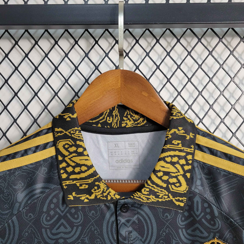 camisa-real-madrid-edicao-especial-2023-24-adidas-emirates-fly-better-torcedor-masculina-masculino-preto-preta-dourado-dourada-dorado-dorada-vini-jr-mbappe-rodrygo-modric-bellingham-endrick-valverde-camavinga-carvajal-lucas-vasquez