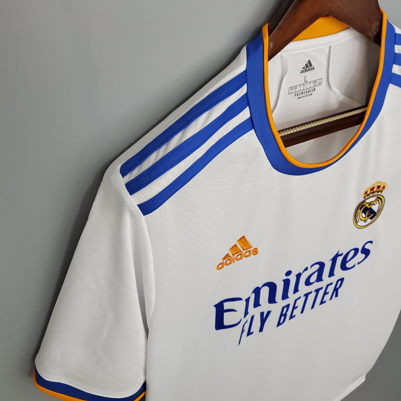 camisa-real-madrid-madri-2021-22-adidas-home-titular-1-torcedor-masculina-branca-branco-azul-laranja-cr7-vini-jr-kroos-ronaldo-fly-emirates-better
