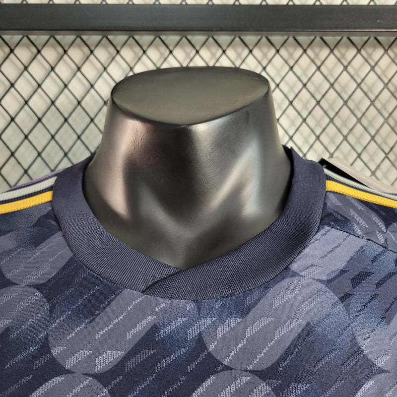 camisa-real-madrid-madri-away-2-reserva-jogador-adidas-2023-24-azul-laranja-cr7-ronaldo-vini-jr-kroos-emirates-fly-better