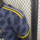 camisa-real-madrid-madri-away-2-reserva-jogador-adidas-2023-24-azul-laranja-cr7-ronaldo-vini-jr-kroos-emirates-fly-better