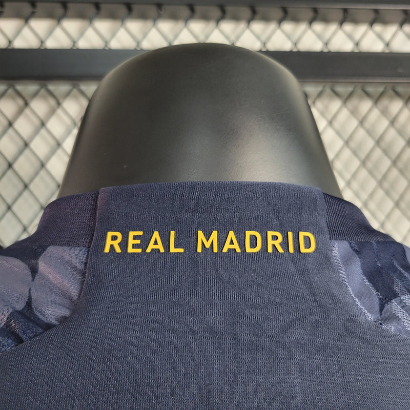 camisa-real-madrid-madri-away-2-reserva-jogador-adidas-2023-24-azul-laranja-cr7-ronaldo-vini-jr-kroos-emirates-fly-better