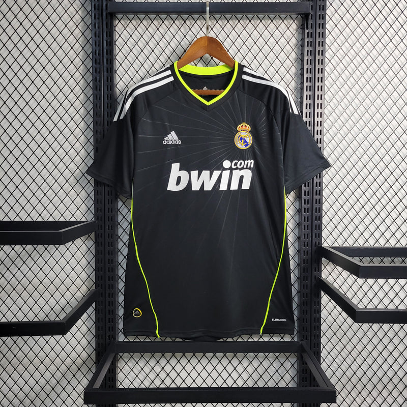 camisa-real-madrid-madri-away-reserva-2-2010-11-adidas-com-bwin-retro-vintage-masculina-masculino-preto-preta-verde-branca-branco-cr7-cristiano-ronaldo-benzema-higuain-kaka-di-maria-xabi-alonso-ozil-sergio-ramos-marcelo-khedira
