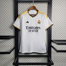 camisa-real-madrid-madri-home-titular-1-2023-24-adidas-emirates-fly-better-torcedor-masculina-branca-branco-azul-cr7-vini-jr-kroos