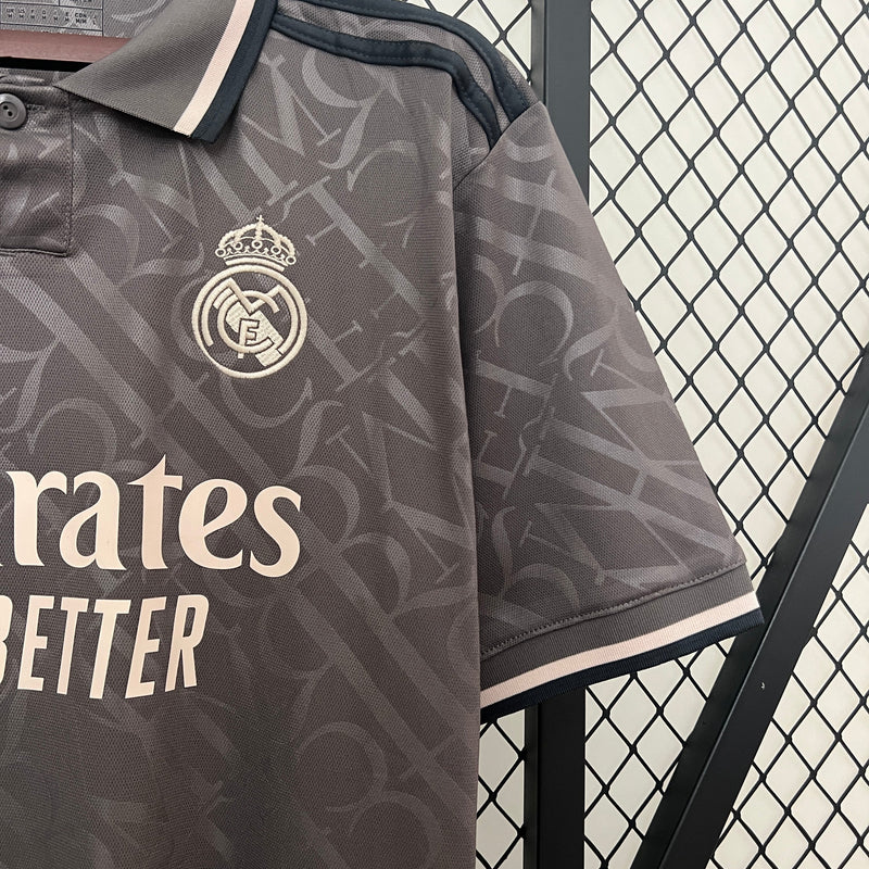 camisa-real-madrid-madri-third-3-terceira-torcedor-masculina-adidas-2024-25-cinza-preto-preta-cr7-ronaldo-vini-jr-mbappe-emirates-fly-better