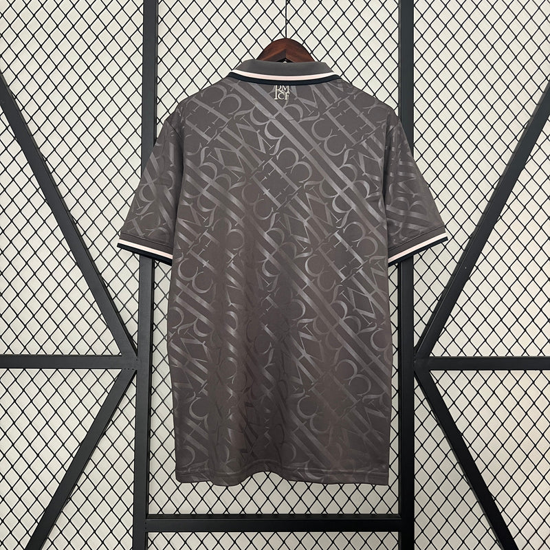 camisa-real-madrid-madri-third-3-terceira-torcedor-masculina-adidas-2024-25-cinza-preto-preta-cr7-ronaldo-vini-jr-mbappe-emirates-fly-better