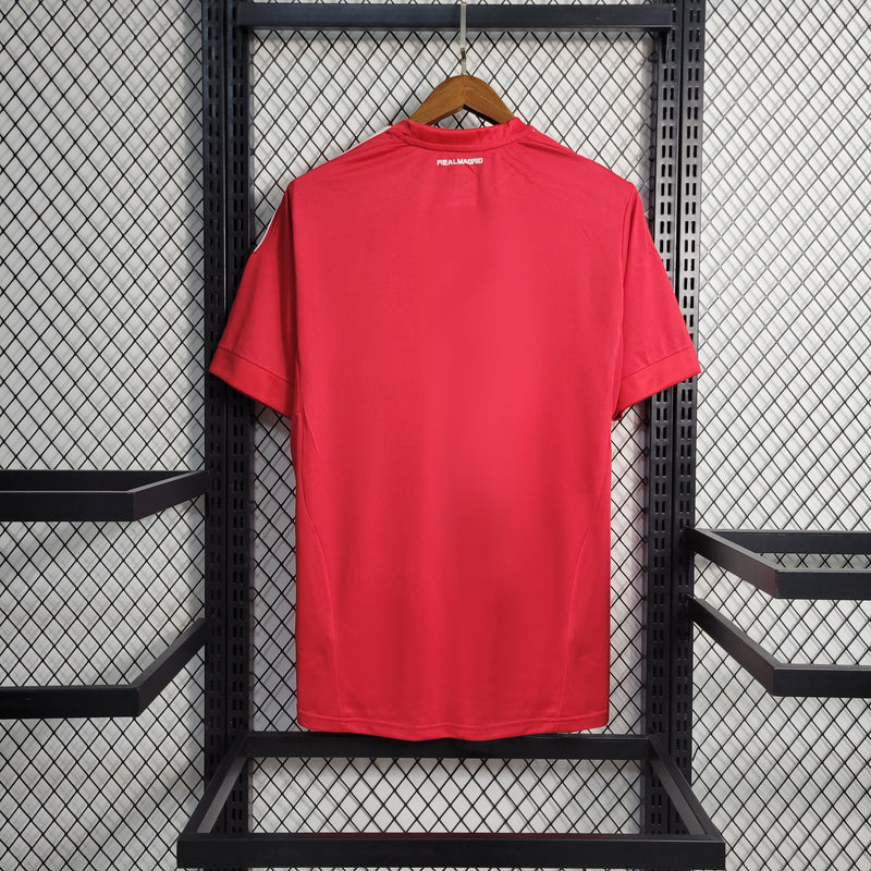 camisa-real-madrid-madri-third-terceira-3-2011-12-adidas-bwin-retro-vintage-masculina-masculino-vermelha-vermelho-branca-branco-cr7-cristiano-ronaldo-benzema-higuain-kaka-di-maria-xabi-alonso-ozil-sergio-ramos-marcelo-khedira
