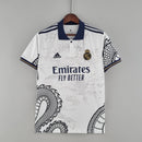camisa-real-madrid-madri-torcedor-adidas-2023-24-branca-branco-azul-dragao-cr7-ronaldo-vini-jr-kroos-emirates-fly-better