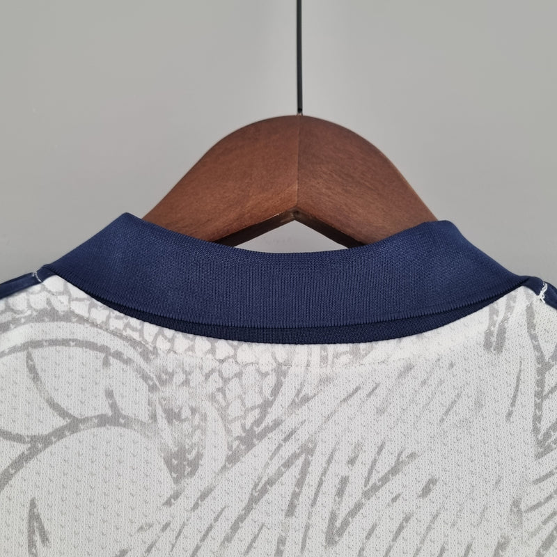 camisa-real-madrid-madri-torcedor-adidas-2023-24-branca-branco-azul-dragao-cr7-ronaldo-vini-jr-kroos-emirates-fly-better