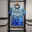 camisa-real-madrid-madrid-home-1-titular-2024-25-adidas-emirates-fly-better-torcedor-masculina-masculino-azul-branco-branca-vini-jr-mbappe-rodrygo-modric-bellingham-asencio-endrick-valverde-alaba-camavinga-tchouameni-carvajal-lucas-vasquez
