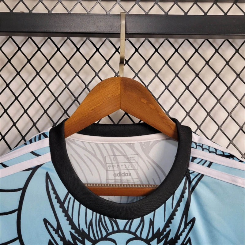 camisa-real-madrid-madrid-home-1-titular-2024-25-adidas-emirates-fly-better-torcedor-masculina-masculino-azul-branco-branca-vini-jr-mbappe-rodrygo-modric-bellingham-asencio-endrick-valverde-alaba-camavinga-tchouameni-carvajal-lucas-vasquez
