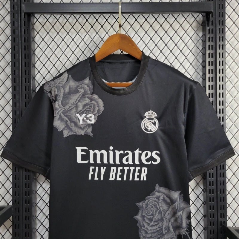 camisa-real-madrid-madrid-y3-2024-25-adidas-emirates-fly-better-torcedor-masculina-masculino-preto-preta-branco-branca-vini-jr-mbappe-rodrygo-modric-bellingham-asencio-endrick-valverde-alaba-camavinga-tchouameni-carvajal-lucas-vasquez
