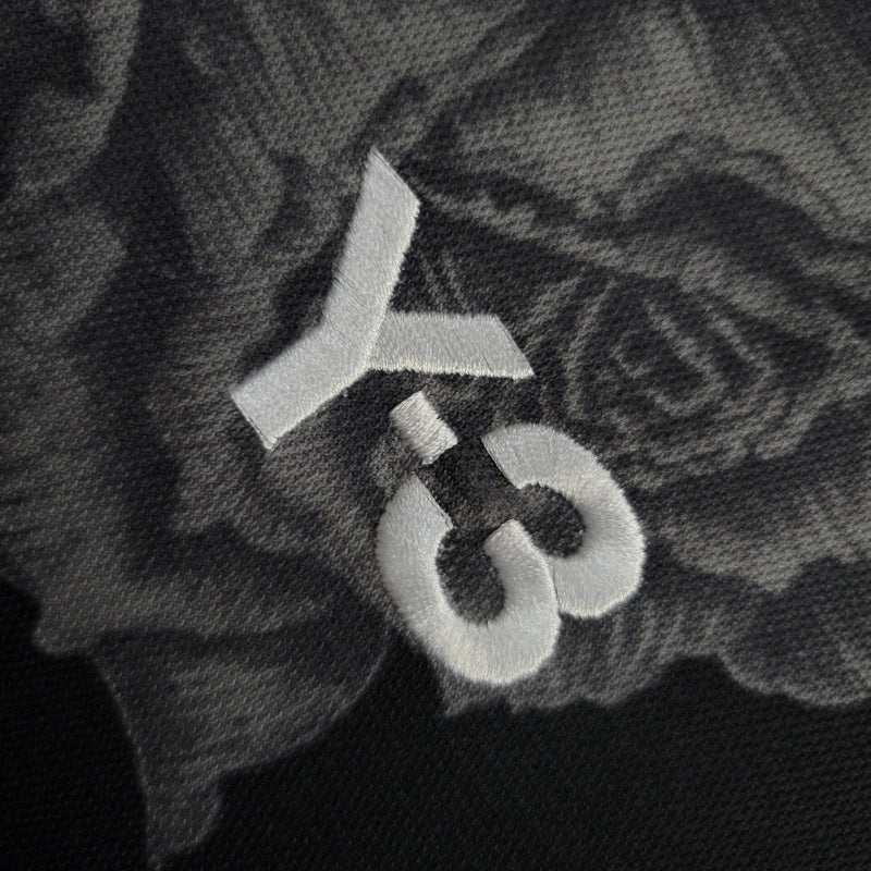 camisa-real-madrid-madrid-y3-2024-25-adidas-emirates-fly-better-torcedor-masculina-masculino-preto-preta-branco-branca-vini-jr-mbappe-rodrygo-modric-bellingham-asencio-endrick-valverde-alaba-camavinga-tchouameni-carvajal-lucas-vasquez
