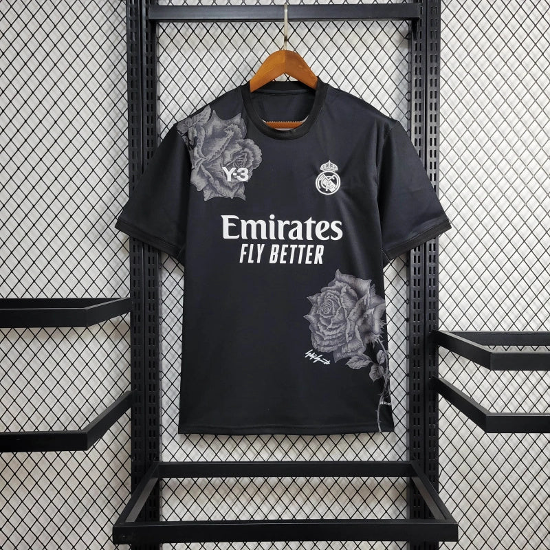 camisa-real-madrid-madrid-y3-2024-25-adidas-emirates-fly-better-torcedor-masculina-masculino-preto-preta-branco-branca-vini-jr-mbappe-rodrygo-modric-bellingham-asencio-endrick-valverde-alaba-camavinga-tchouameni-carvajal-lucas-vasquez
