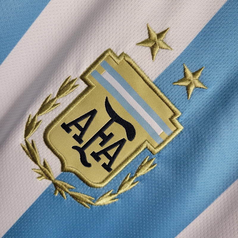 camisa-selecao-argentina-home-titular-1-2023-24-adidas-torcedor-masculina-branca-branco-azul-messi-lionel