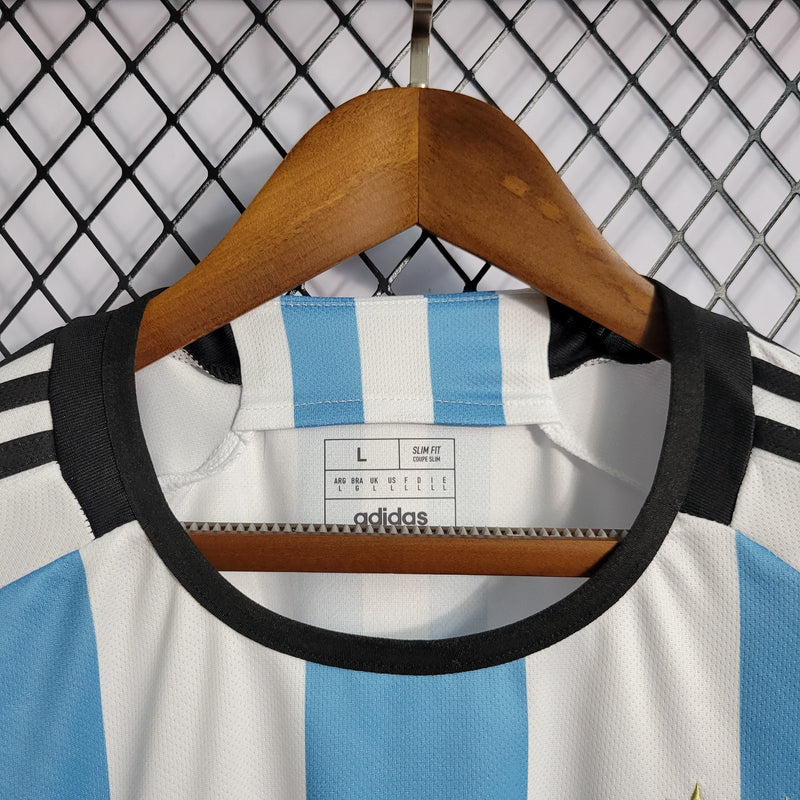 camisa-selecao-argentina-home-titular-1-2023-24-adidas-torcedor-masculina-branca-branco-azul-messi-lionel
