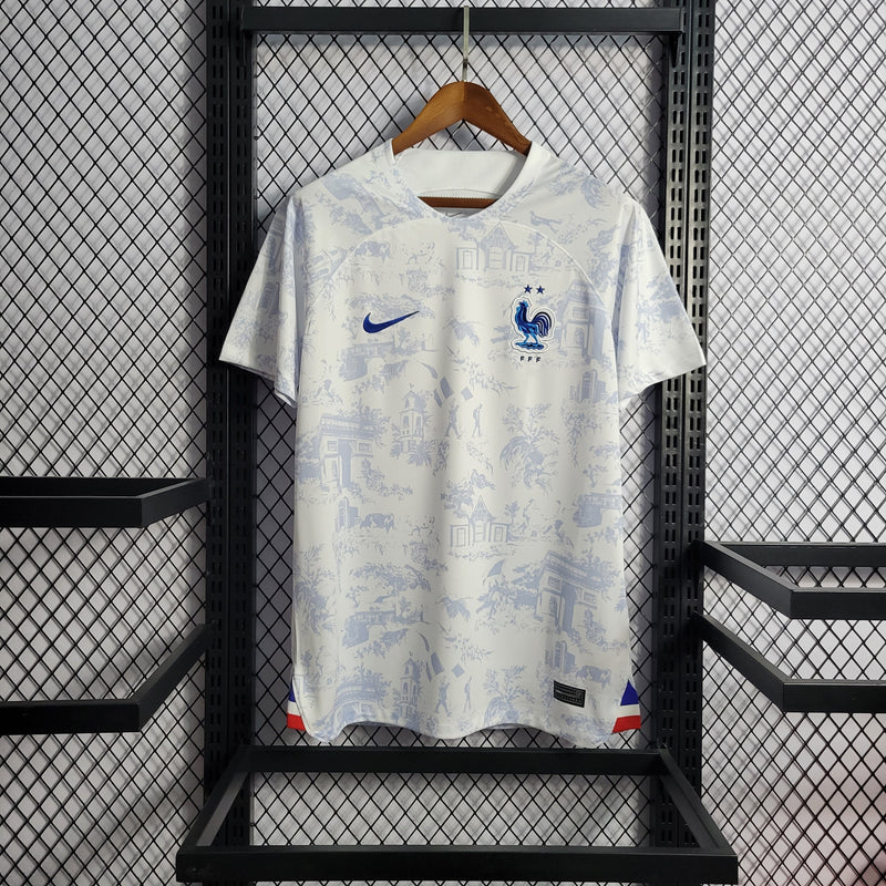 camisa-selecao-franca-away-2-reserva-2022-23-nike-torcedor-masculina-masculino-branco-branca-azul-mbappe-varane-camavinga-rabiot-tchouameni-dembele-giroud-kounde-benzema
