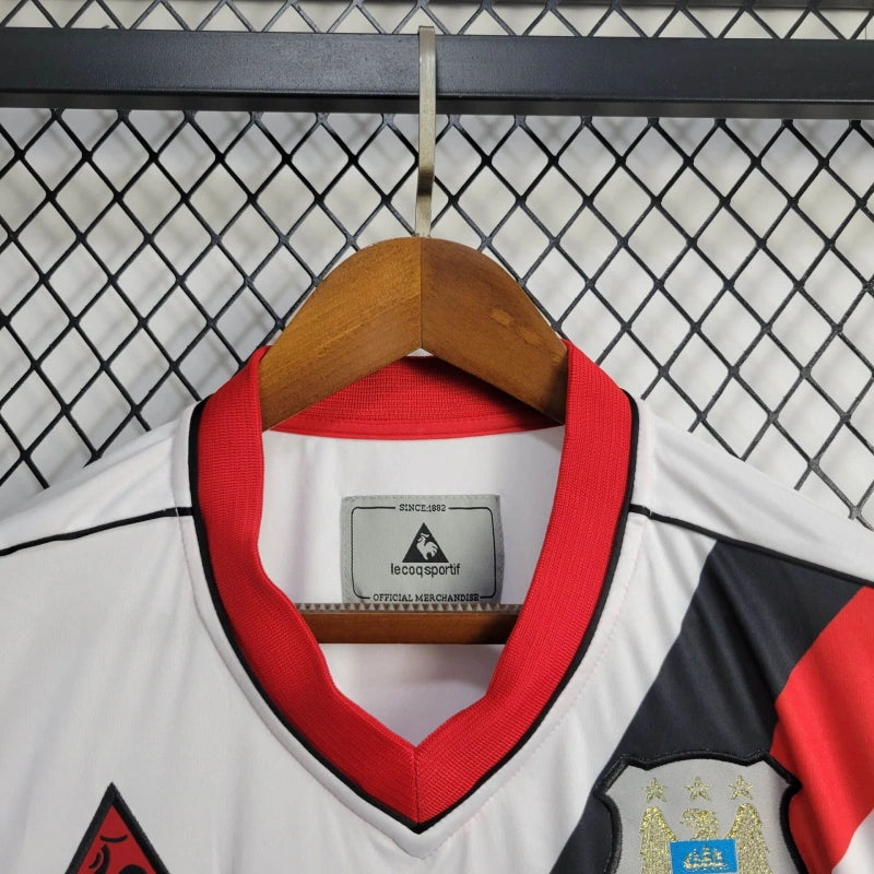 Camisa Manchester City Away 2002/03 - Retrô Masculina - Branca/Vermelha