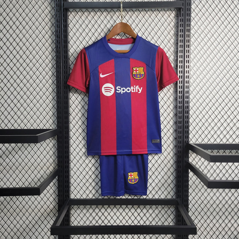 conjunto-kit-infaltil-kids-barcelona-barca-home-titular-1-2023-24-nike-torcedor-vermelha-vermelho-azul-fcb-spotify-messi-neymar
