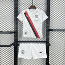 Conjunto Kit Infantil Manchester City Away 2025/26 - Puma Torcedor - Branca/Vermelha