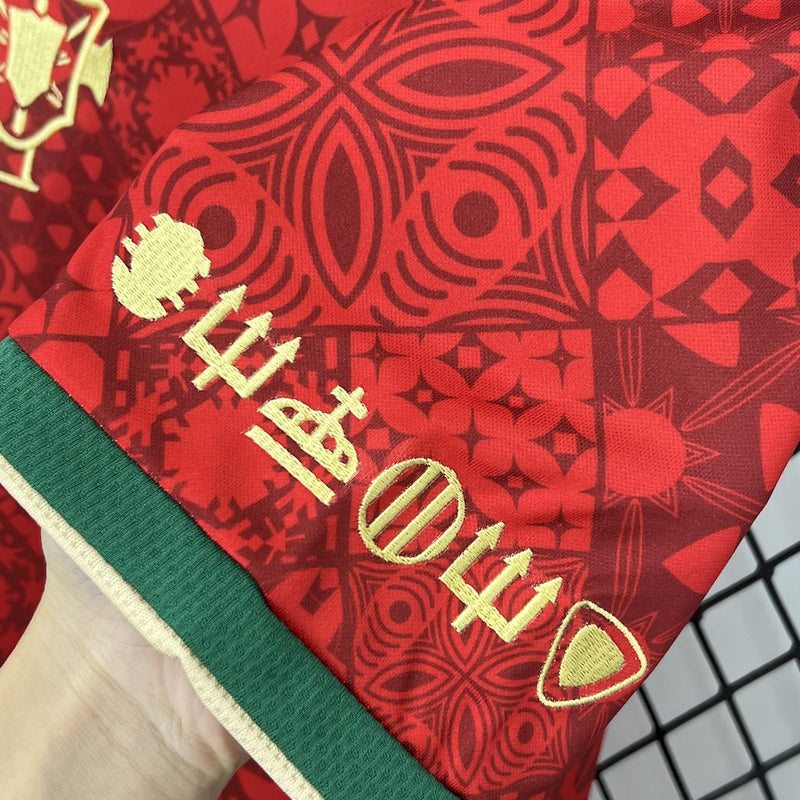 Camisa Seleção Portugal 2025/26 - Comma Torcedor Masculina - Vermelha/Verde
