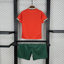 Conjunto Kit Infantil Seleção Portugal Home 2025/26 - Puma Torcedor - Vermelha/Verde