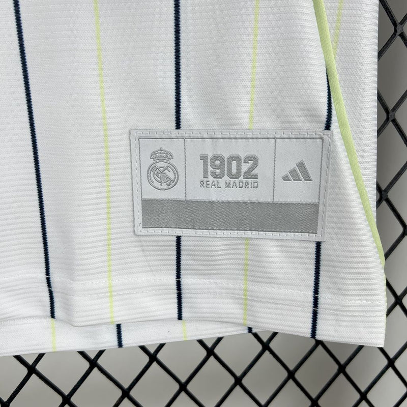 Camisa Real Madrid Edição Especial 2025/26 - Adidas Torcedor Masculina - Branca/Preta