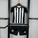 Conjunto Kit Infantil Atlético Mineiro Home 2025/26 - Adidas Torcedor - Preta/Branca