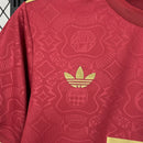 Camisa Pronta Entrega Bayern Munique 125 Anos 2025/26 - Adidas Torcedor Masculina - Bordo/Dourado