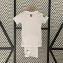 kit-conjunto-infantil-camisa-shorts-al-nassr-third-3-terceira-2023-24-nike-torcedor-masculina-masculino-azul-branco-branca-colorida-refletivel-cr7-cristiano-ronaldo-talisca-mane-kafd-aroya-arabia-saudita
