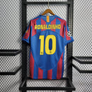 Camisa Pronta Entrega Barcelona Home 2005/06 - Nike Retrô Masculina - Vermelha/Azul + RONALDINHO N°10 + Frete Grátis